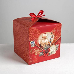 Коробка подарочная квадратная «Уютного нового года», 18*18*18 см